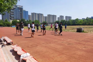 如何在季后赛期间有效增强体能储备:实用策略与经验分享